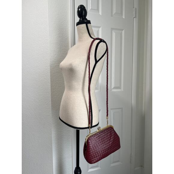 Talbots Gold Ball Kiss lock Closure Red Weave Clutch Crossbody Bag. - Picture 10 of 15